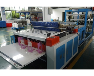 珍珠棉加工(gōng)車間